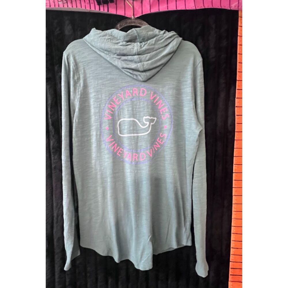 Vineyard Vines Women’s Light Aqua Lightweight Hooded Long Sleeve Top Whale Logo